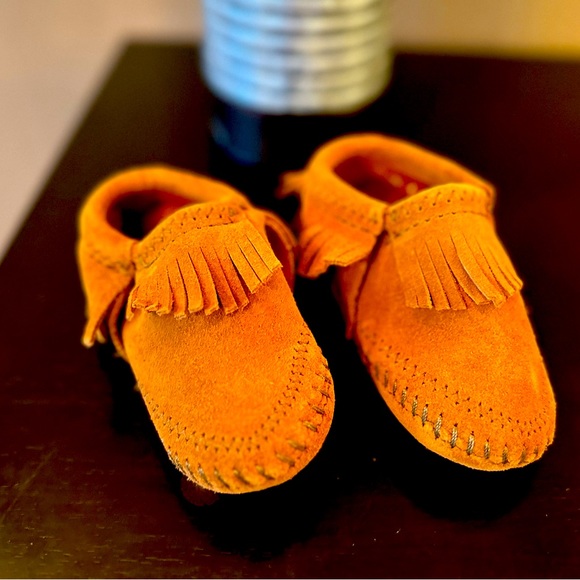 Minnetonka Riley Bootie - Picture 1 of 3